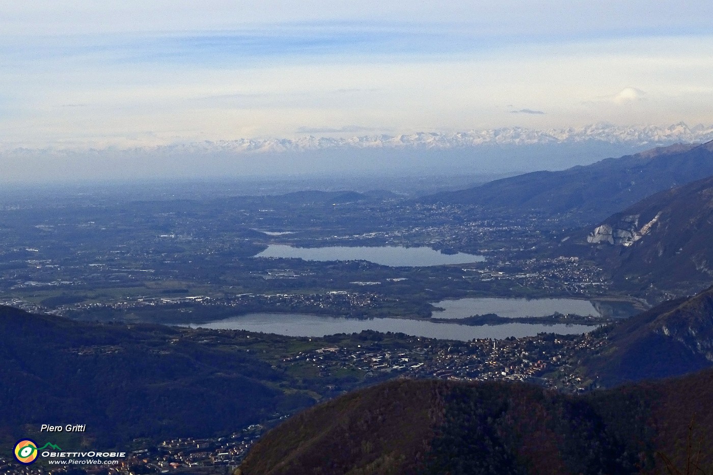 64 Vista sui laghi di Annone e Pusiano.JPG -                                